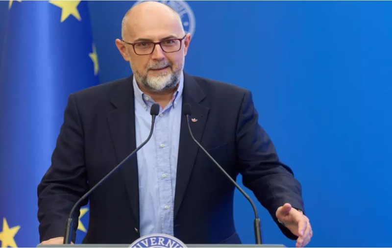 Kelemen Hunor spune că rămânerea lui Iohannis în funcție îl afectează pe Crin Antonescu: „Este o povară în plus”