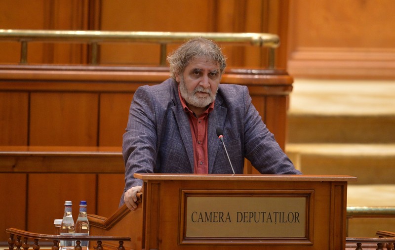 Minoritățile naționale boicotează toate ședințele Parlamentului pe moțiunea de cenzură
