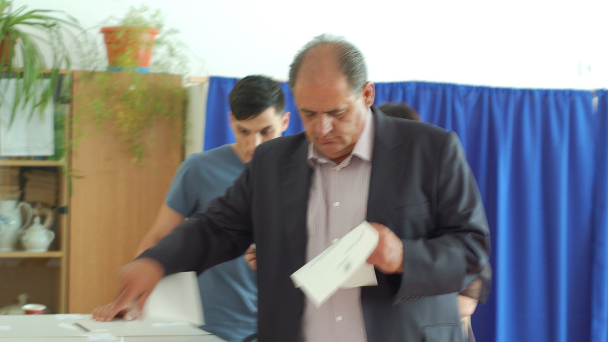 Un procuror l-a obligat pe primarul din Huși să-și ceară iertare public. Victima, o consilieră locală, nu e satisfăcută