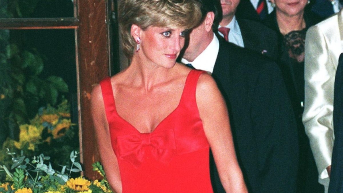 Prințesa Diana la Paris la o petrecere caritabilă în sprijinul Spitalului Great Ormond Street. 25 septembrie 1995. Foto Hepta