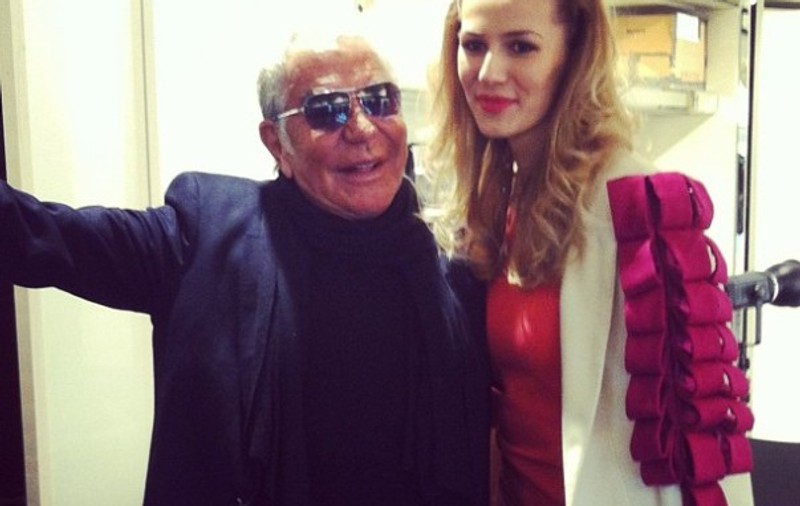 Premieră. Un blogger român a fost îmbrăcat de Roberto Cavalli la Săptămâna Modei de la Milano 