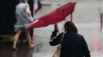 femeie furtuna vijelie romania