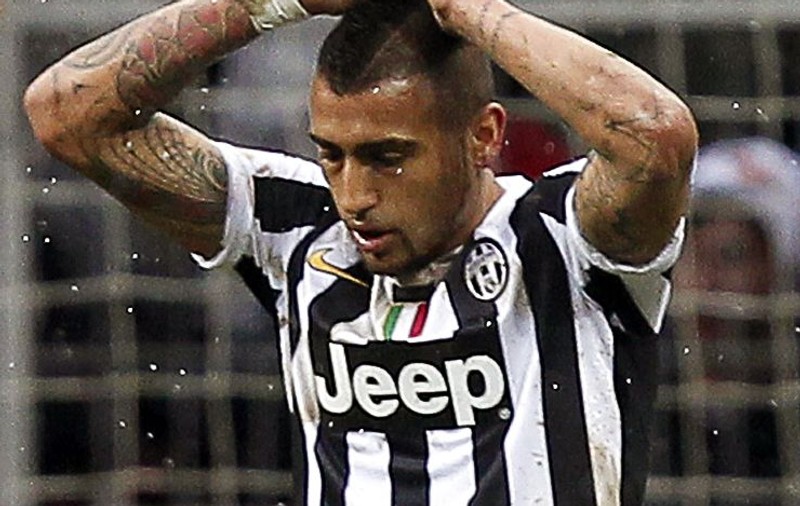 Fotbalistul Arturo Vidal a fost jefuit
