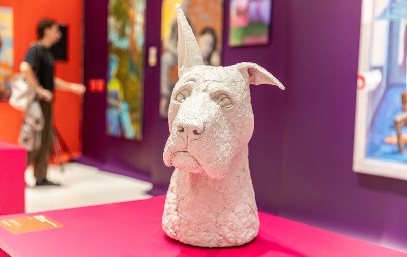Arta iese din galerii - tineri artiști români, expuși într-un mall din Capitală. Alexandru Rădvan, curatorul expoziției „Young Blood”: „Arta nu e ceva ce trebuie băgat pe gât. Are doar nevoie de puțin spațiu”