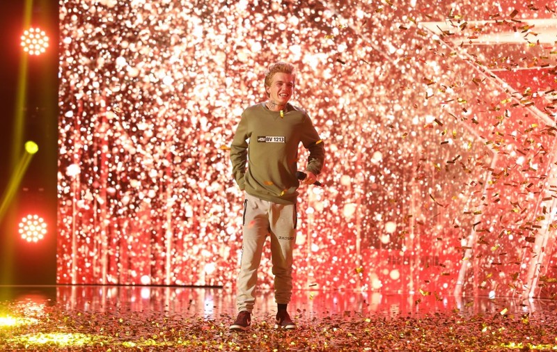 Cine este Mihai Ghintan (GIM) de la „Românii au talent” 2021. Povestea impresionantă a tânărului de 20 de ani