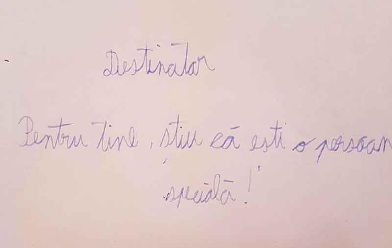 Un copil necunoscut din Zalău lasă în cutii poștale scrisori cu mesaje de Paște