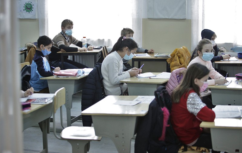 Decizia Ministerului Educației. Vacanţă de o lună pentru toţi elevii, cu excepţia celor din anii terminali