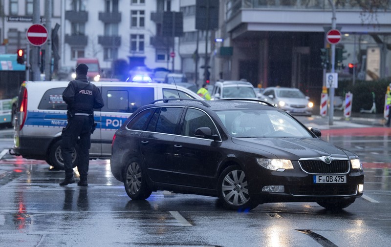 VIDEO | Proteste violente într-un oraș din Germania împotriva restricțiilor anti-COVID