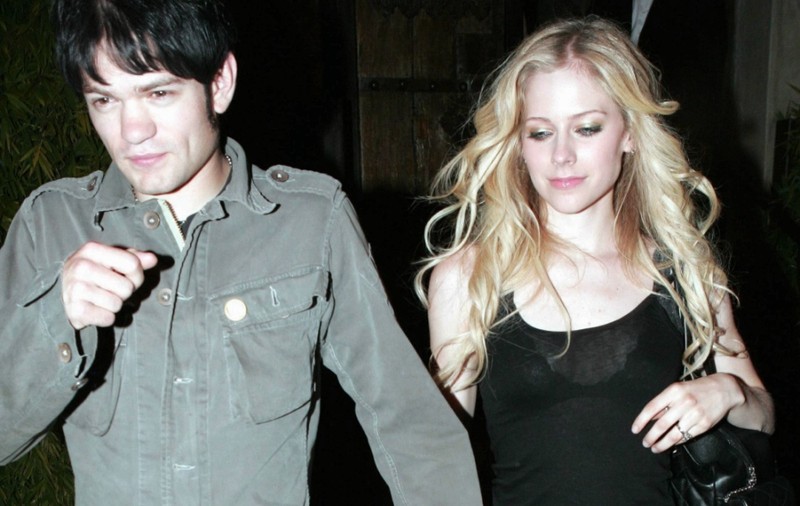Avril Lavigne a divorţat de Deryck Whibley