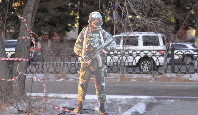 Orașul a fost decorat cu soldați de plastic și de gheață