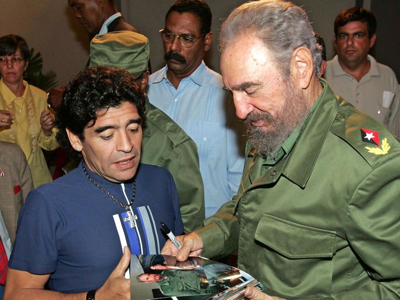 Argentinian ex soccer star Diego Armando Maradona (L) talks to Cuban President Fidel Castro, before recording Maradona's TV program "The 10's Night" in Havana 27 October 2005. Maradona is in Cuba to record this special interview with Castro, in preparation to his weekly program broadcasted in Buenos Aires. AFP PHOTO / Ismael Francisco Gonzalez - AIN (Photo credit should read ISMAEL FRANCISCO GONZALEZ/AFP/Getty Images)
