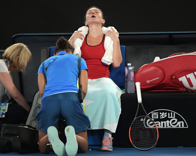 Simona Halep, pe perfuzii, la spital! Care este starea jucătoarei ACUM și ce au spus organizatorii turneului. Acuzele unui medic | FOTO&VIDEO