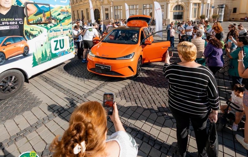 Un ascultător Radio Zu va deveni proprietarul celui mai nou BYD Dolphin G DM-i Super Hybrid, mașină electrică cu autonomie de 1.000 km