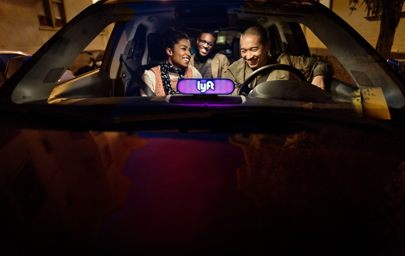 Angajații Lyft l-ar fi urmărit pe Mark Zuckerberg, fondatorul Facebook. Aceștia au accesat și datele unor actrițe de la Hollywood sau staruri porno