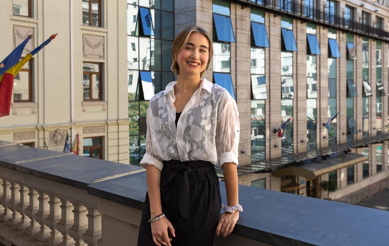 O adolescentă cu origini în Patagonia explică de ce educația fetelor poate fi o soluție împotriva schimbărilor climatice