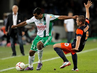 Bănel Nicoliță (stânga) a avut două sezoane total diferite la Saint-Etienne. (FOTO: EPA)