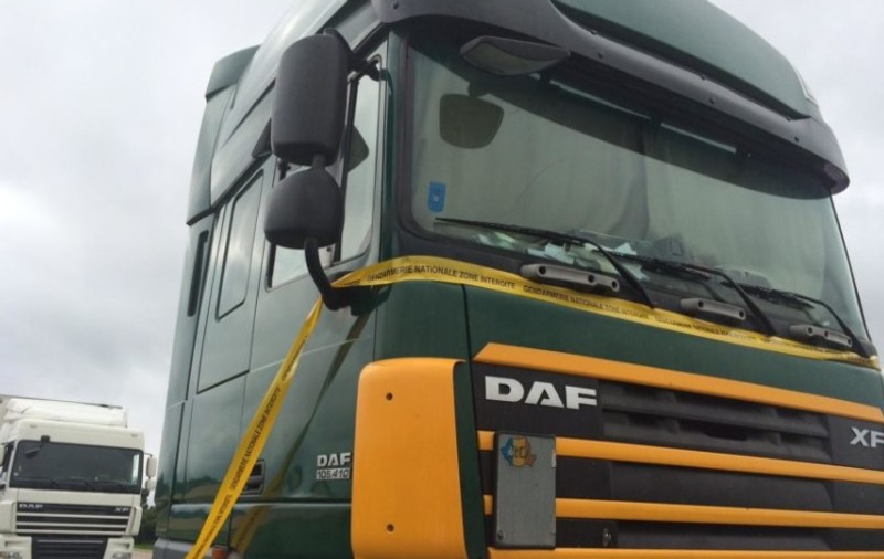 Un camion înmatriculat în România a fost abandonat pe o șosea din Franța
