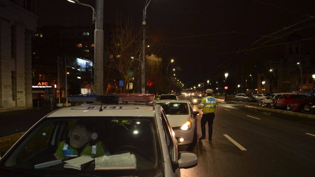 Razie printre taximetriști și șoferii Uber. Imagine din momentul raziei