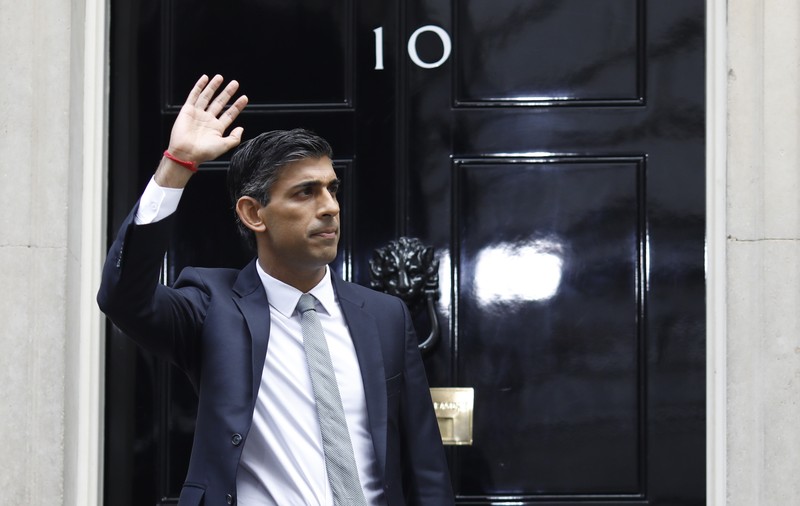 Rishi Sunak, cel mai bogat lider occidental, va locui la 10 Downing Street împreună cu familia, pe durata mandatului său