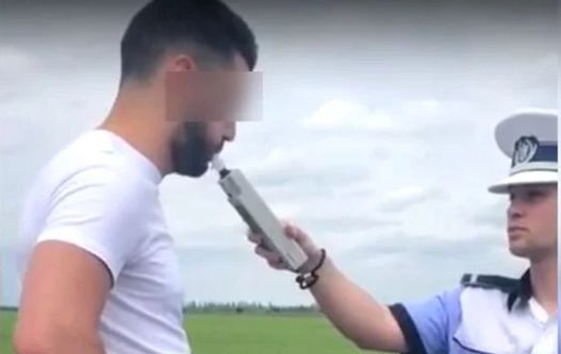 Șoferul care a leșinat în timp ce sufla în etilotest pe autostrada A3 București-Ploiești este un cunoscut fotbalist | VIDEO