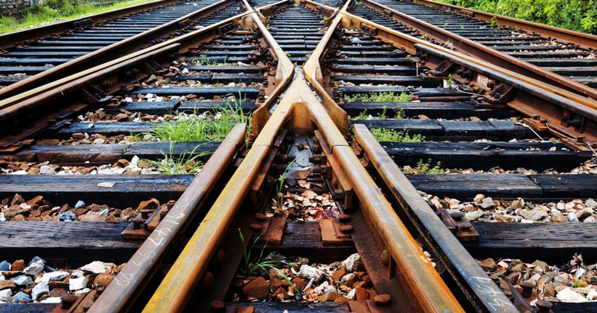 accident tren 123rf.com