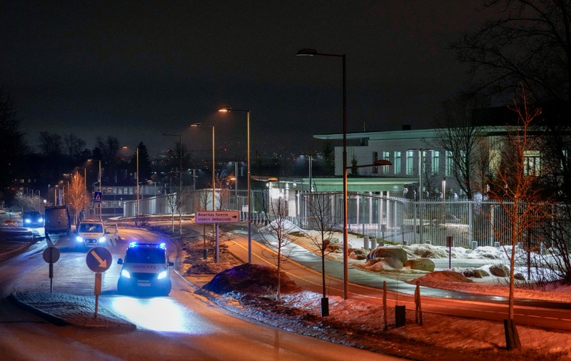 Explozie la ambasada SUA din Oslo în cursul nopții. „Era un strat foarte gros de fum”