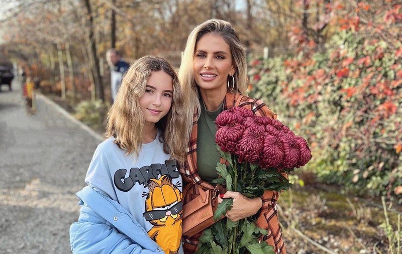 Fata Andreei Bănică are 13 ani și card cu bani de la părinți. Sofia nu e cheltuitoare: „Nu are o sumă lunar, i-am spus să aibă grijă”