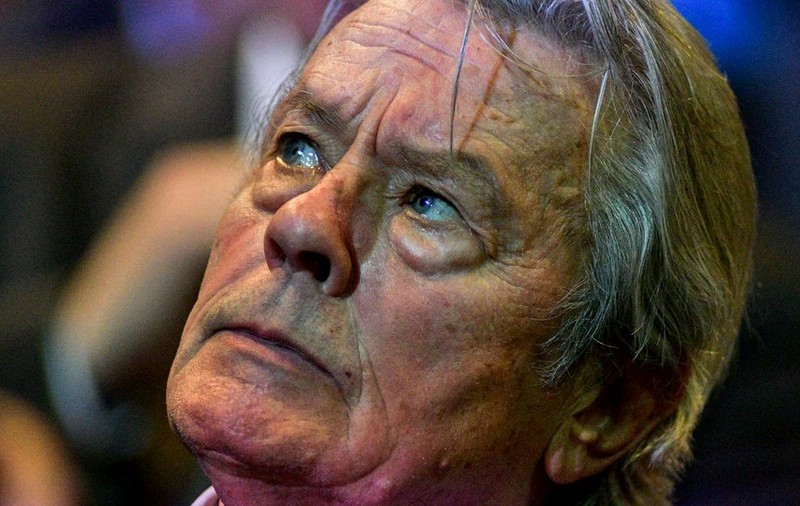 Legătura lui Alain Delon cu proxenetismul. Actorul francez a recunoscut abia acum