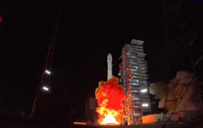 China lansează o misiune pentru aducerea de probe de pe un asteroid de lângă Marte, promițând descoperiri revoluționare