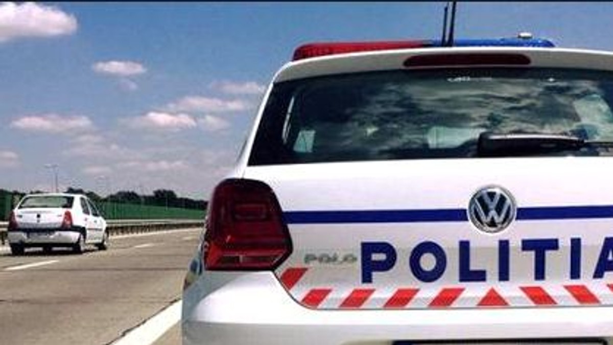 Un motocilist beat a lovit o polițistă care încerca să-l oprească, la Năvodari. Ambii au fost răniți