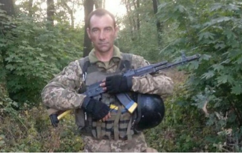 Un soldat român a fost ucis pe frontul din regiunea Donbas. Pavel Bilic a lăsat orfană o fată care e în clasa a zecea