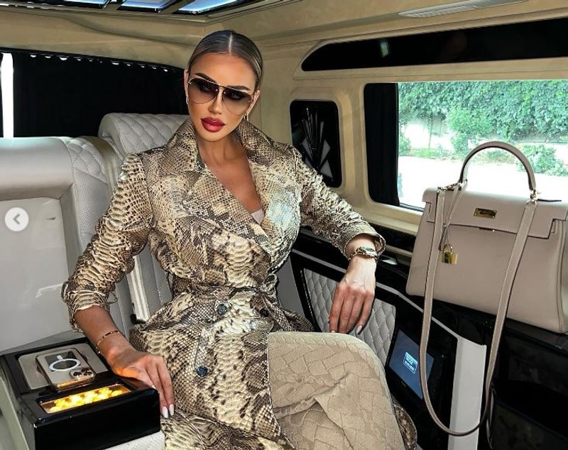 Bianca Drăgușanu reacționează după declarațiile făcute de Anda Adam: „A fost foarte ofticată de faptul că eu m-am măritat cu Victor în 6 luni și ea nu a reușit în 8 ani”