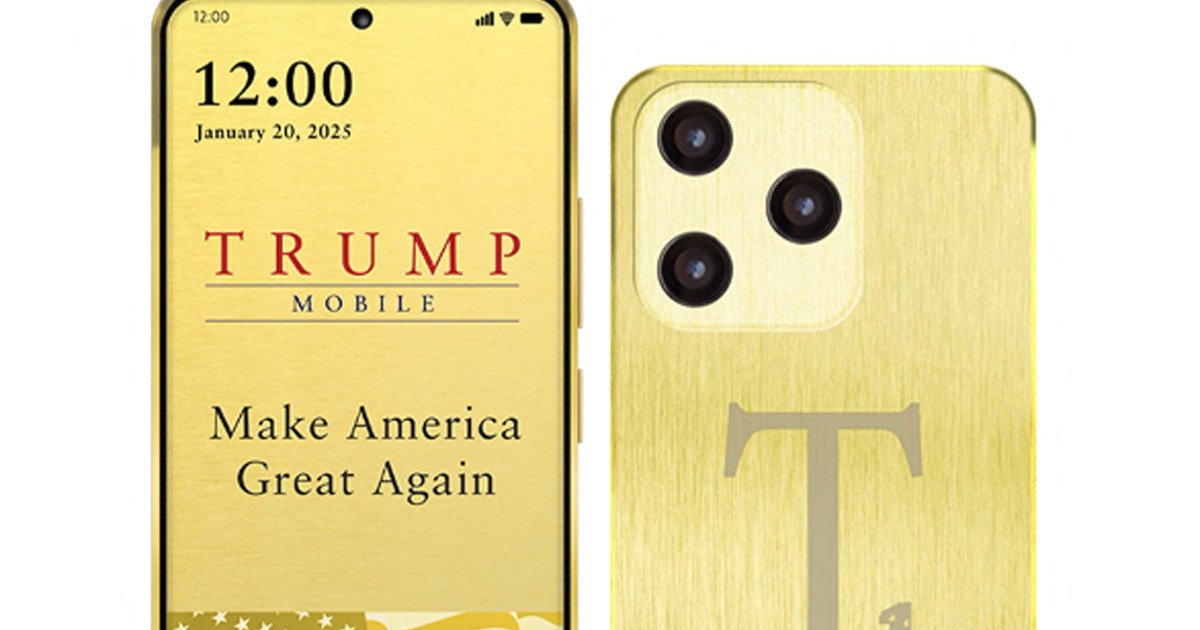Un telefon auriu pe care scrie Trump. Make America Great Again