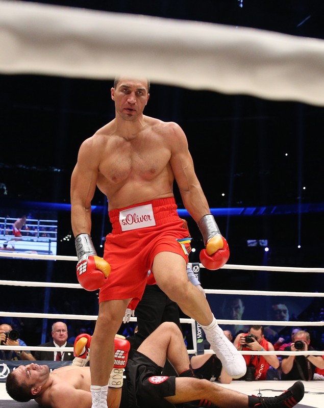 Klitschko l-a făcut KO pe Pulev, dar bulgarul a arătat că Wladimir încă poate fi lovit