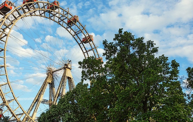 Se învârte din nou Roata Uriașă din parcul vienez Prater. Simbolul orașului fusese oprit după 70 de ani, din cauza pandemiei de coronavirus