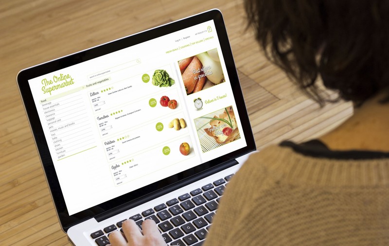 Pandemia de coronavirus schimbă industria alimentară. Tot mai mulți optează pentru cumpărături online