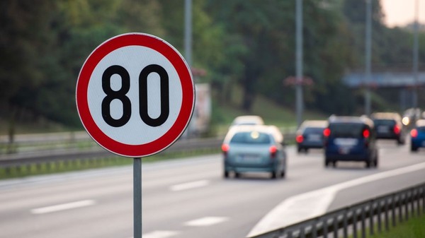 Ce e „regula celor 1.000 de metri” pentru radare și cum pot șoferii anula amenda. Sursă foto: Shutterstock