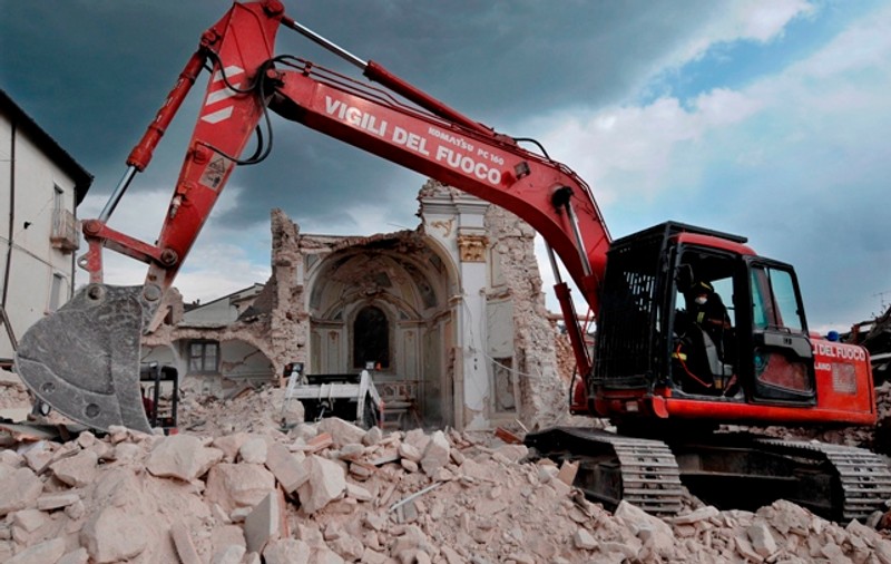 Mafia vrea să reconstruiască Italia devastată de cutremur