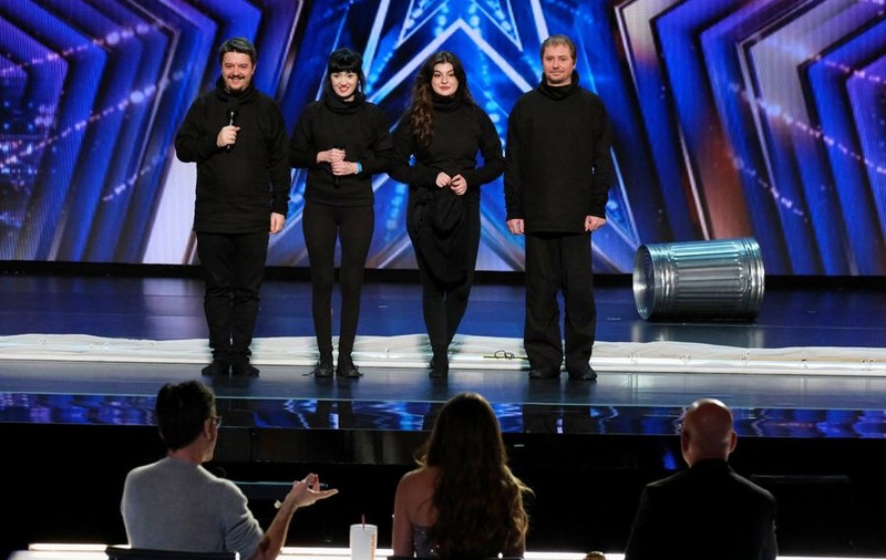 Românii care au impresionat la America's Got Talent: Au trecut mai departe cu trei de DA, după ce au filmat doar cu juriul, într-o sală fără public