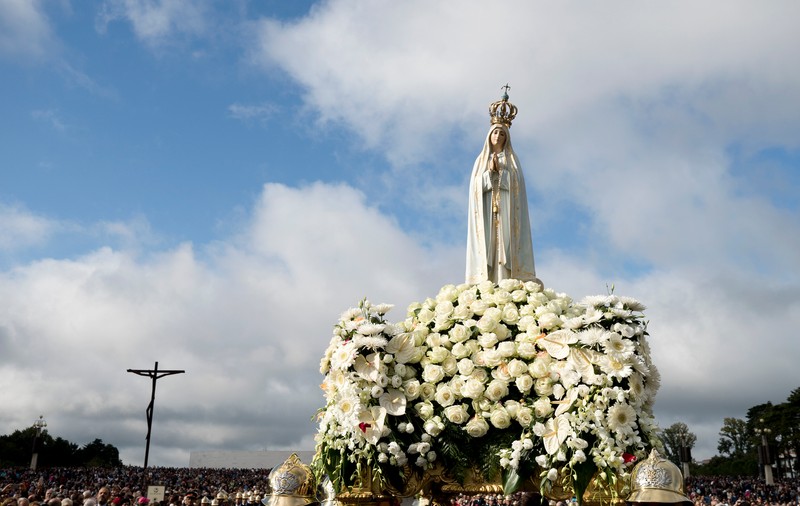 Fatima, în sărbătoare | Doi copii care au avut viziuni au fost canonizați de Papa Francisc, la 100 de ani de la apariția Fecioarei Maria