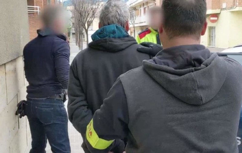 Un român, șeful unei bande de hoți din Barcelona, pleca la "treabă" doar după ce consulta horoscopul!