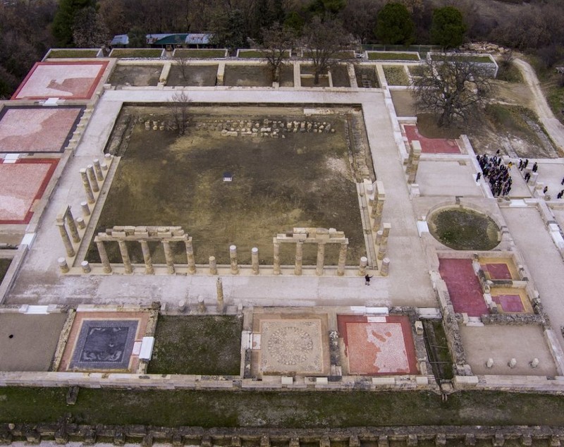 Grecia redeschide, după 16 ani de lucrări de restaurare, palatul în care Alexandru cel Mare a fost încoronat în urmă cu peste două milenii