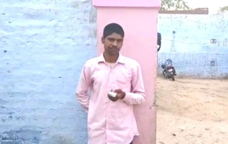 Un indian și-a tăiat un deget fiindcă a votat greșit!