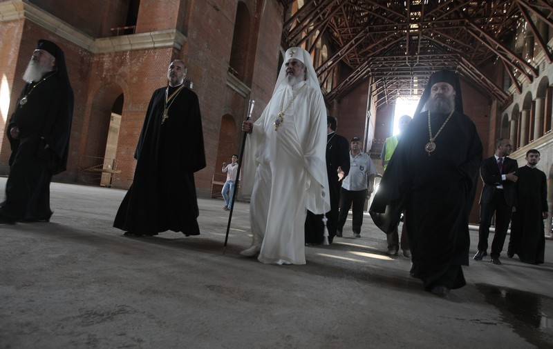 Cum arată interiorul Catedralei Mânturii Neamului. Patriarhul speră să fie sfințită la 1 decembrie 2018
