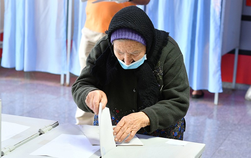 Votați în funcție de venituri, în funcție de nevoi, lăsați fandoselile. De ce mi-e frică după 6 decembrie?