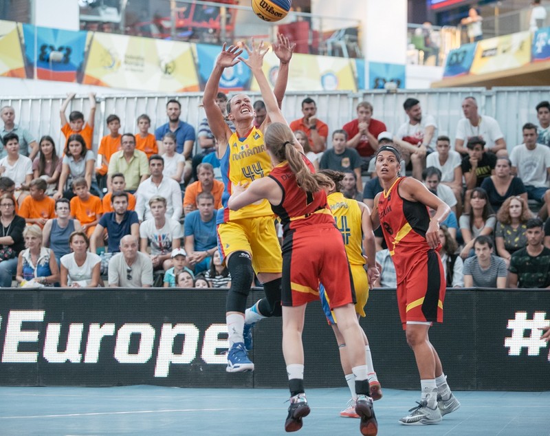 Campionatul European de baschet 3x3, în România. Treofeele, la sârbi și la franțuzoaice. Tricolorele, învinse în sferturile de la Circul Metropolitan București / FOTO