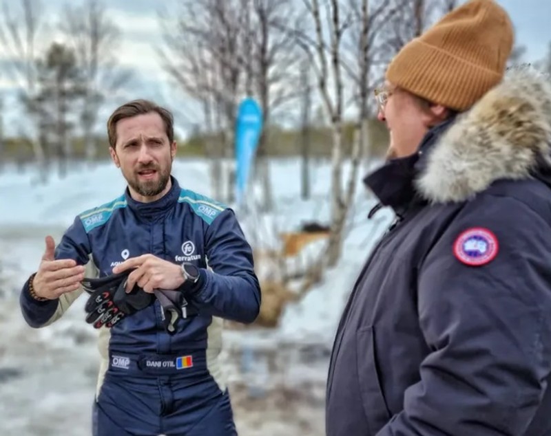 Motivul pentru care Dani Oțil a lipsit de la matinalul difuzat pe Antena 1. Prezentatorul nu e în România