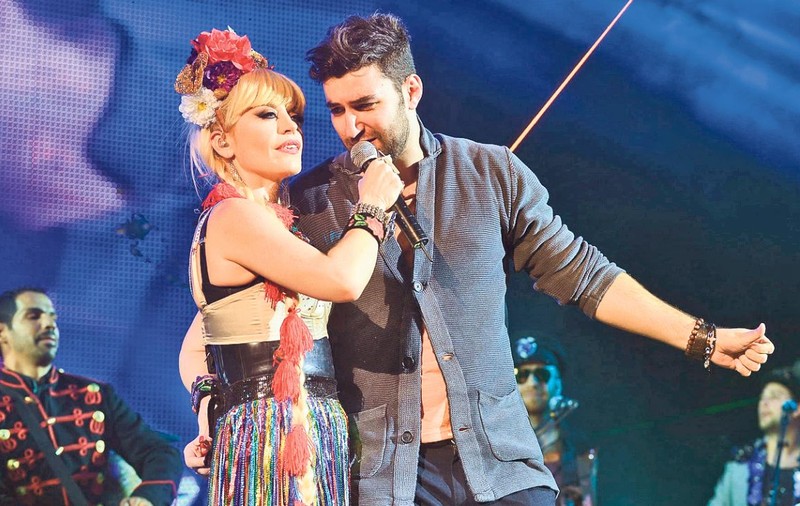 Loredana câştigă fabulos în decembrie! Nici Smiley sau Andra nu stau rău la capitolul bani