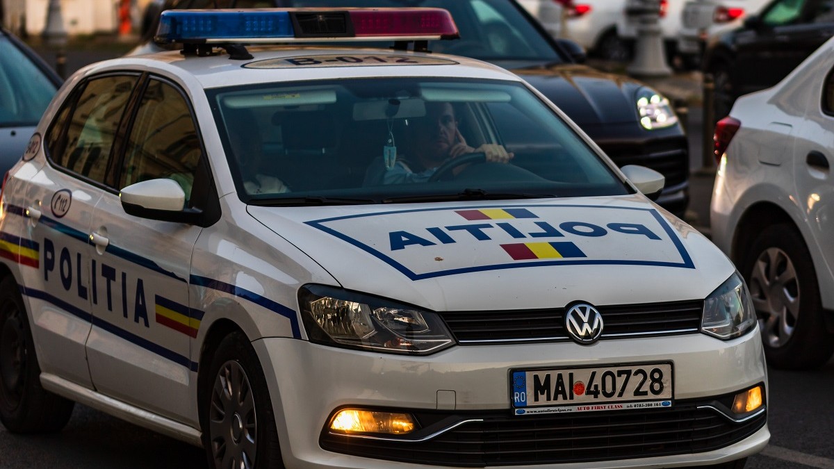 Jaf la Brăila. Hoții au fugit cu încasările unui fast food