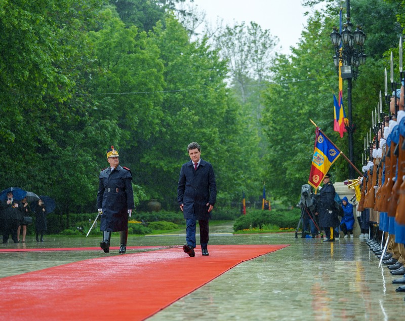 Victor Rebengiuc și Mariana Mihuț, invitați de onoare la ceremonia de învestire a președintelui Nicușor Dan